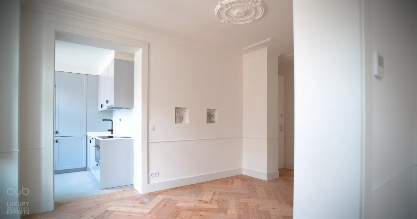 Apartamento T2 para Arrendamento em Santa Maria Maior Foto 2