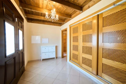 Moradia T4 para Venda em Quarteira