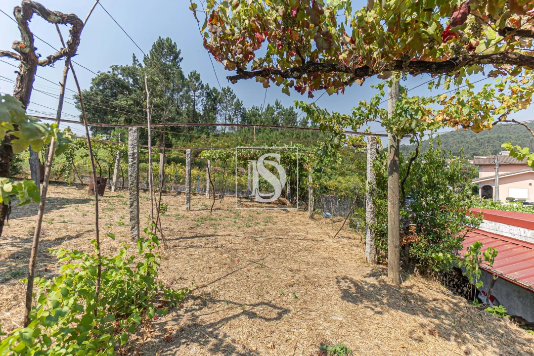 Moradia T1 para Venda em Ossela Foto 27