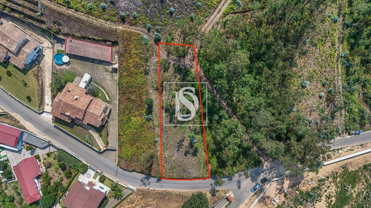 Terreno para Venda em Ossela Foto 1