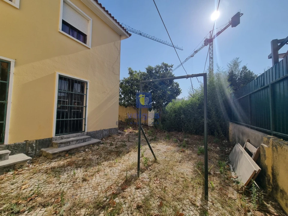 Moradia T6 para Venda em Benfica Foto 4
