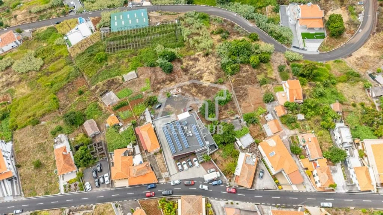 Moradia T3 para Venda em Arco da Calheta Foto 7