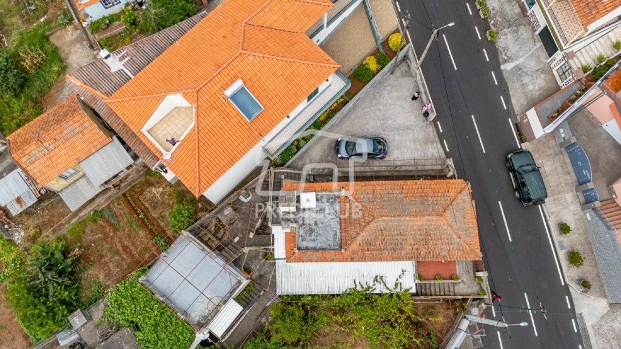 Moradia T3 para Venda em Arco da Calheta Foto 16