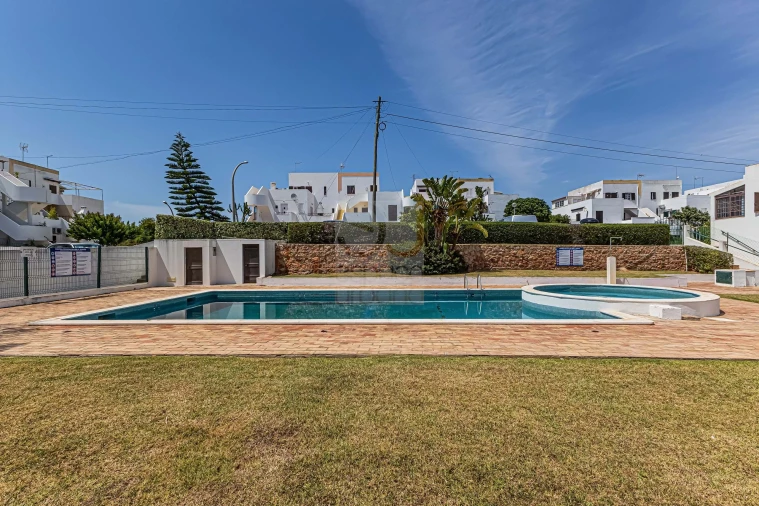 Apartamento T3 para Venda em Armação de Pera Foto 5