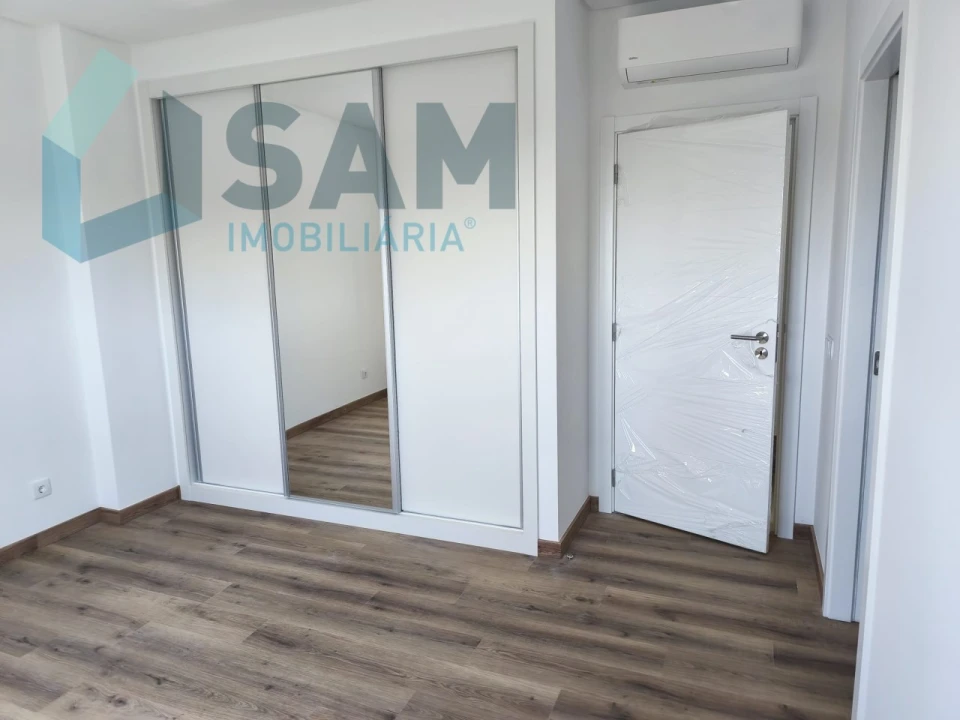 Moradia T3 para Venda em Maxial e Monte Redondo Foto 28