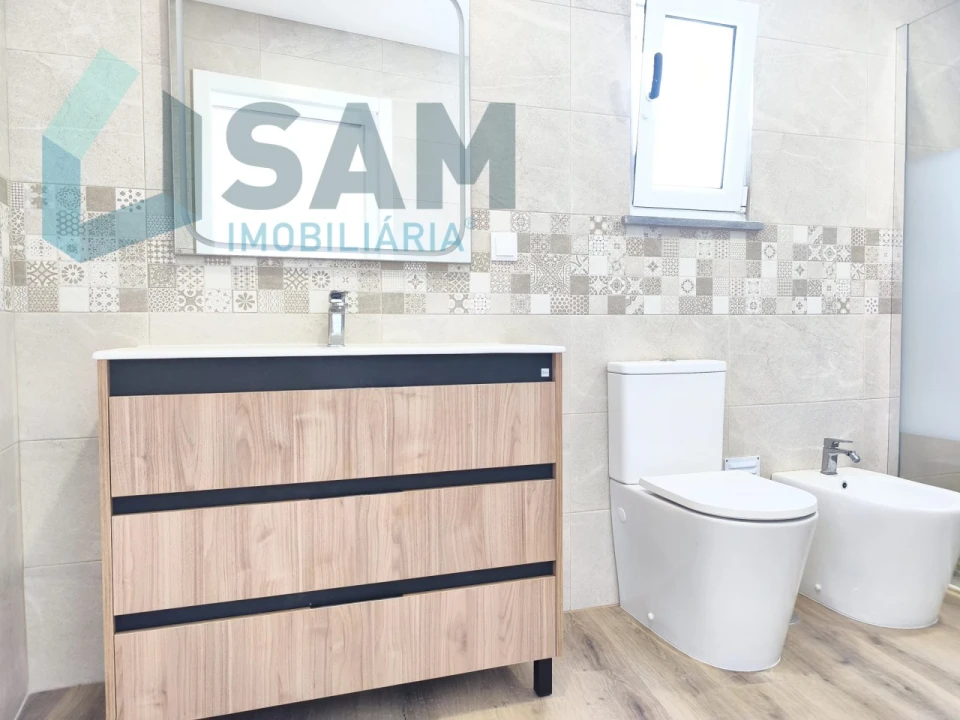 Moradia T3 para Venda em Maxial e Monte Redondo Foto 32