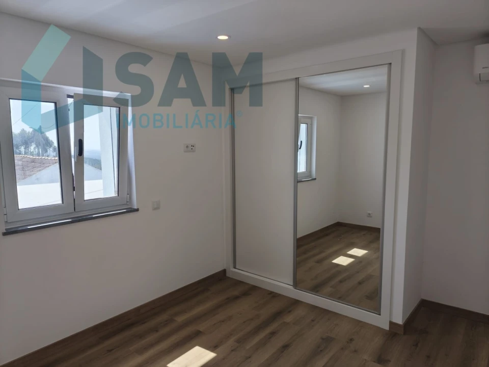 Moradia T3 para Venda em Maxial e Monte Redondo Foto 37