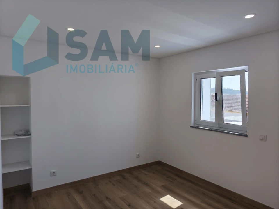 Moradia T3 para Venda em Maxial e Monte Redondo Foto 38