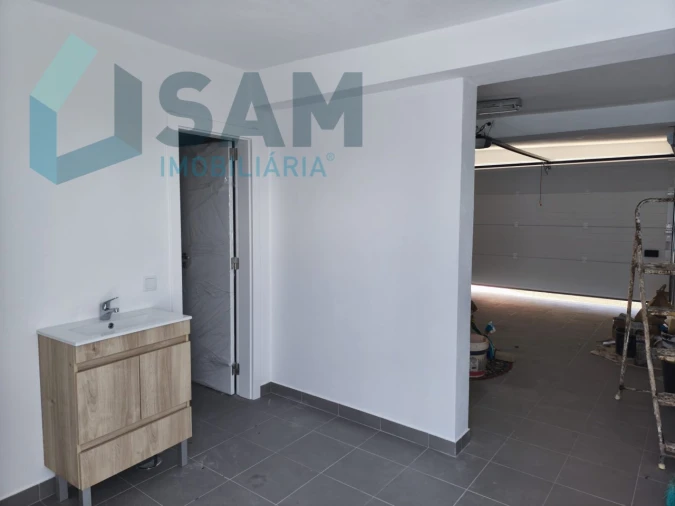 Moradia T3 para Venda em Maxial e Monte Redondo Foto 39