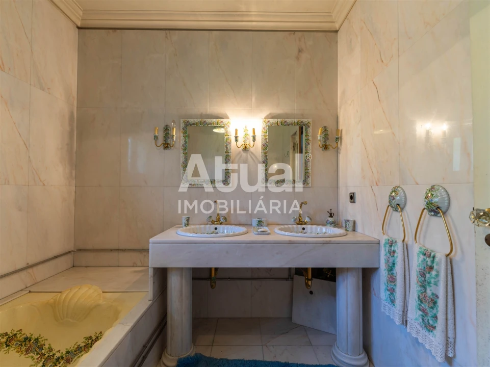 Moradia T5 para Venda em Moreira de Conegos Foto 69