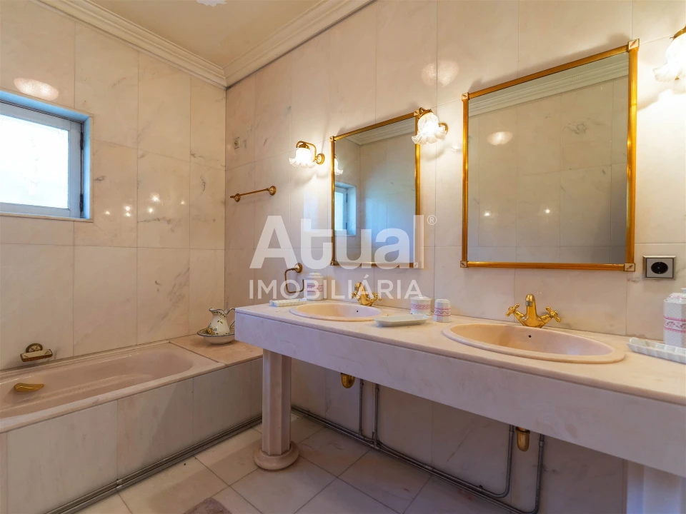 Moradia T5 para Venda em Moreira de Conegos Foto 75