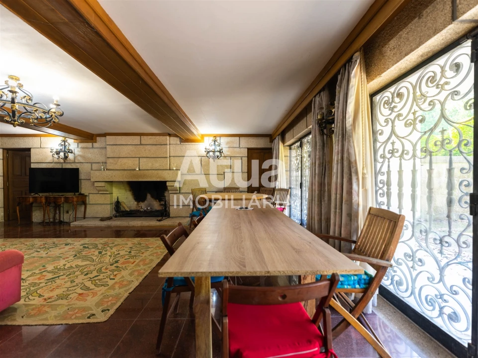 Moradia T5 para Venda em Moreira de Conegos Foto 100