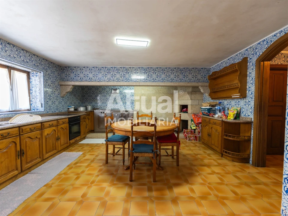 Moradia T5 para Venda em Moreira de Conegos Foto 92