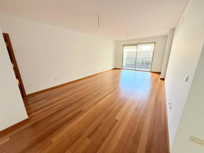 Apartamento T3 para Venda em São Martinho Foto 3