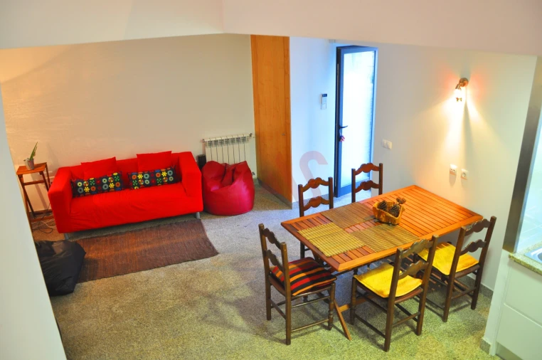 Moradia T2 para Arrendamento em Travassos Foto 3