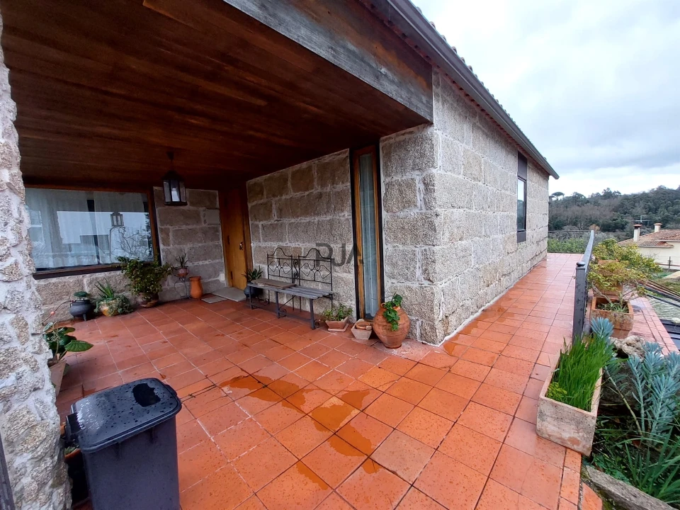 Moradia T8 para Venda em Insua Foto 3