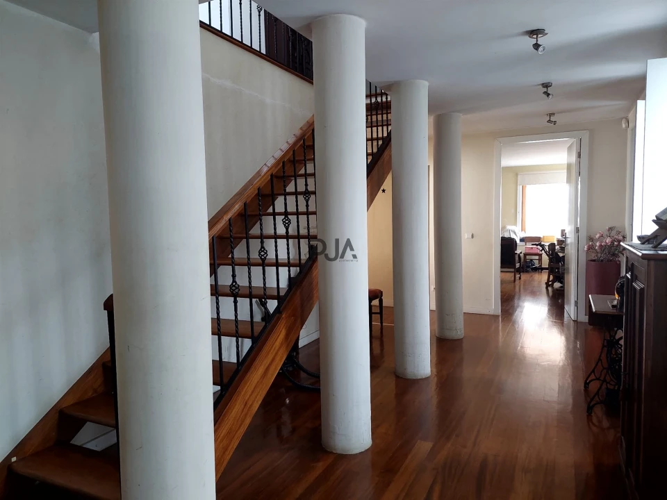 Moradia T8 para Venda em Insua Foto 26