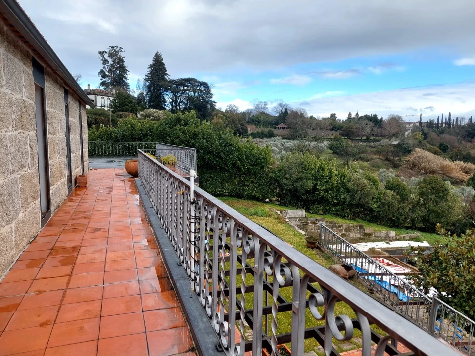 Moradia T8 para Venda em Insua Foto 14