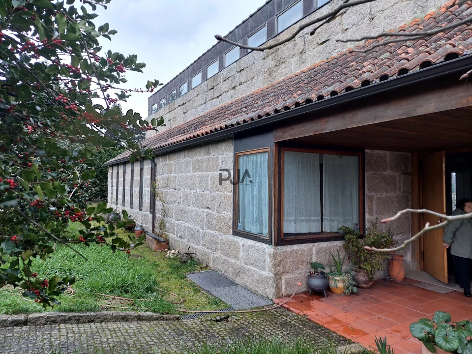 Moradia T8 para Venda em Insua Foto 2