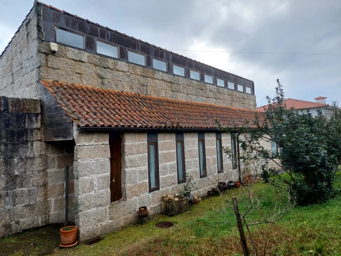 Moradia T8 para Venda em Insua Foto 16