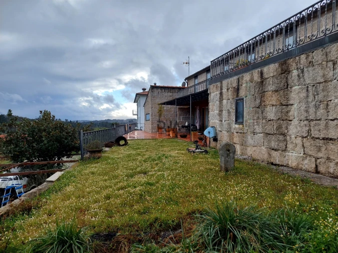 Moradia T8 para Venda em Insua Foto 15