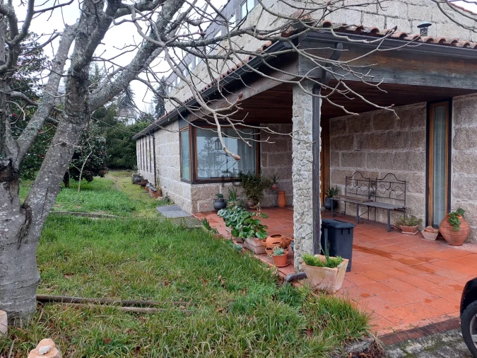 Moradia T8 para Venda em Insua Foto 5