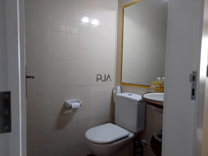 Moradia T8 para Venda em Insua Foto 28