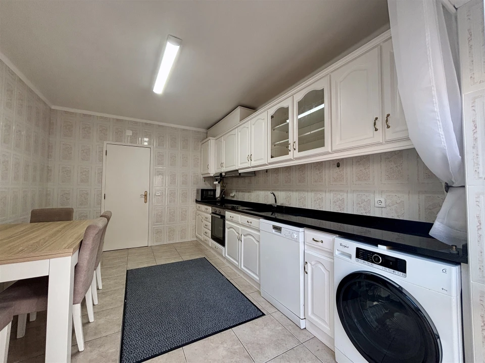 Apartamento T2 para Arrendamento em Nazare Foto 2