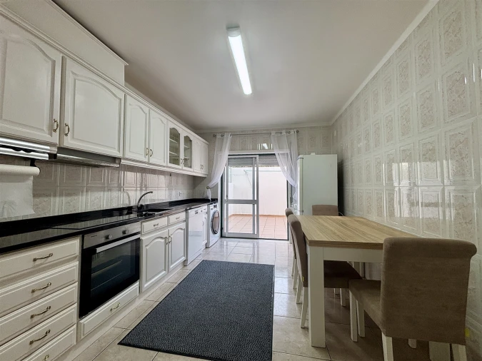 Apartamento T2 para Arrendamento em Nazare Foto 3