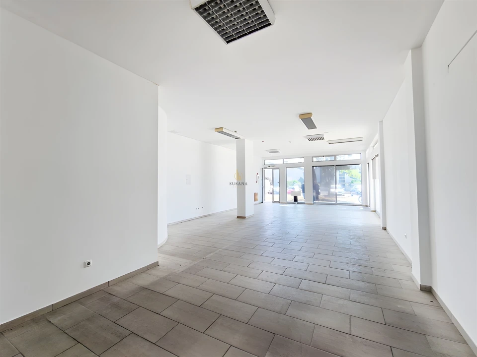 Loja para Arrendamento em Abraveses Foto 14