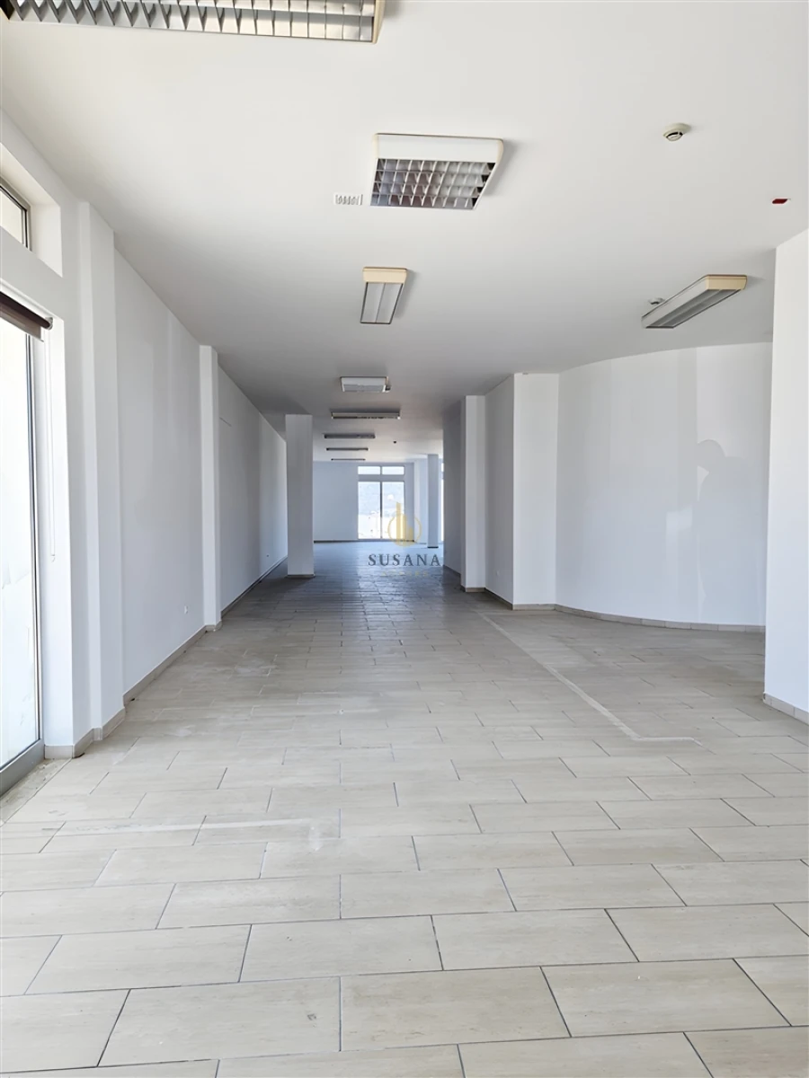 Loja para Arrendamento em Abraveses Foto 4