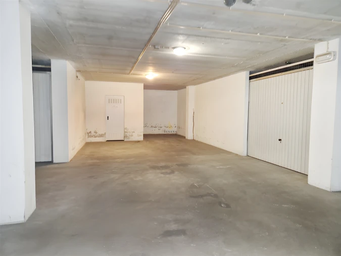 Loja para Arrendamento em Abraveses Foto 11