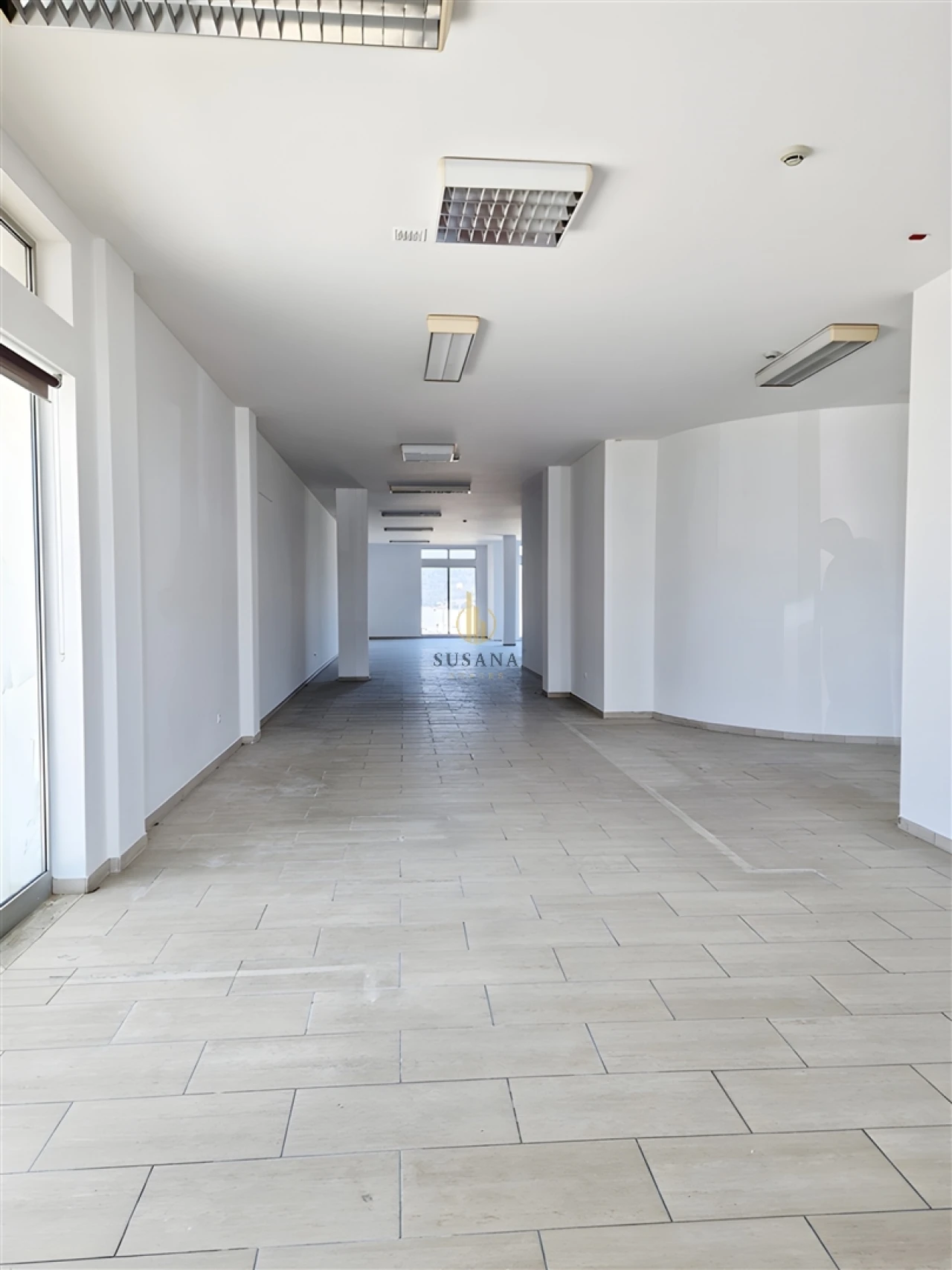 Loja para Arrendamento em Abraveses Foto 4