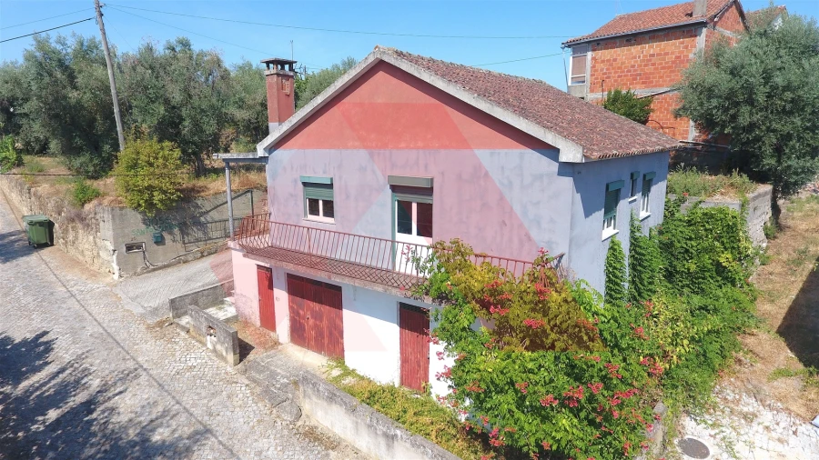 Moradia T3 para Venda em Candosa