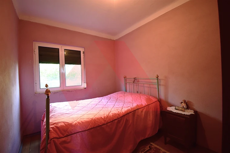 Moradia T3 para Venda em Candosa Foto 7