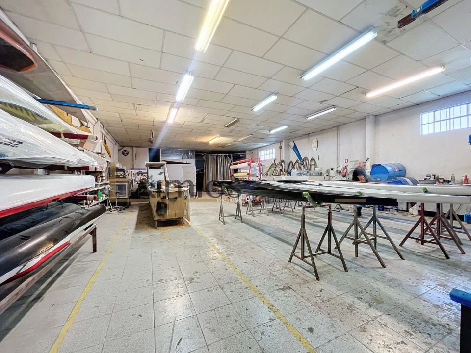 Armazém para Venda em Aver-O-Mar, Amorim e Terroso Foto 5