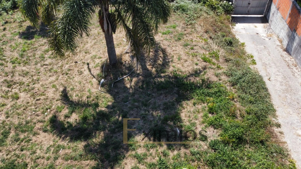 Terreno para Venda em Retorta e Tougues Foto 3