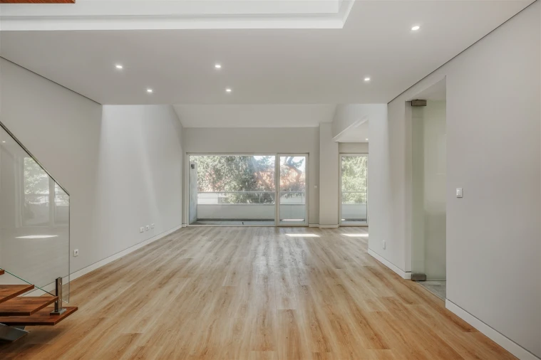 Apartamento T3 para Venda em Carcavelos e Parede Foto 7