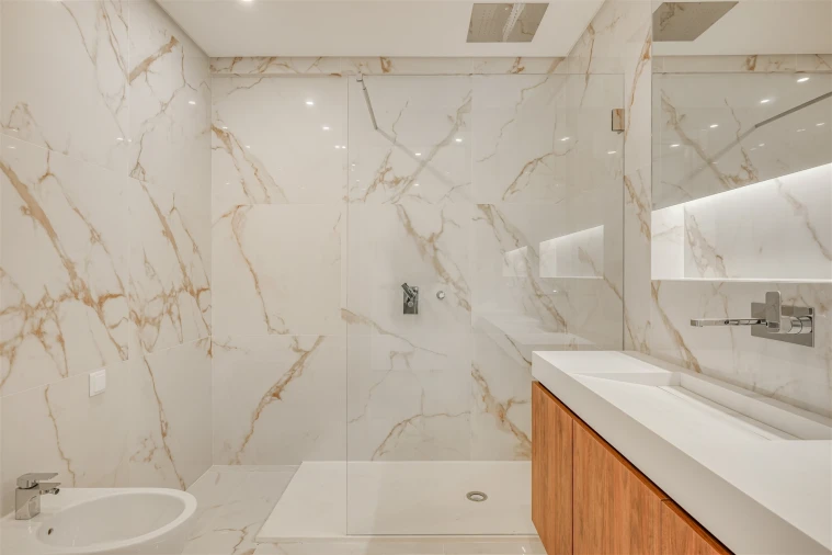 Apartamento T3 para Venda em Carcavelos e Parede Foto 22