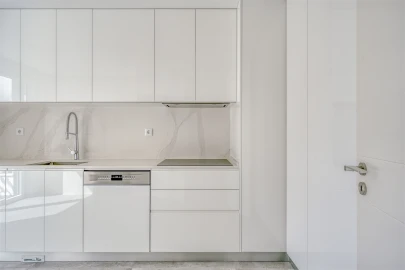 Apartamento T3 para Venda em Carcavelos e Parede