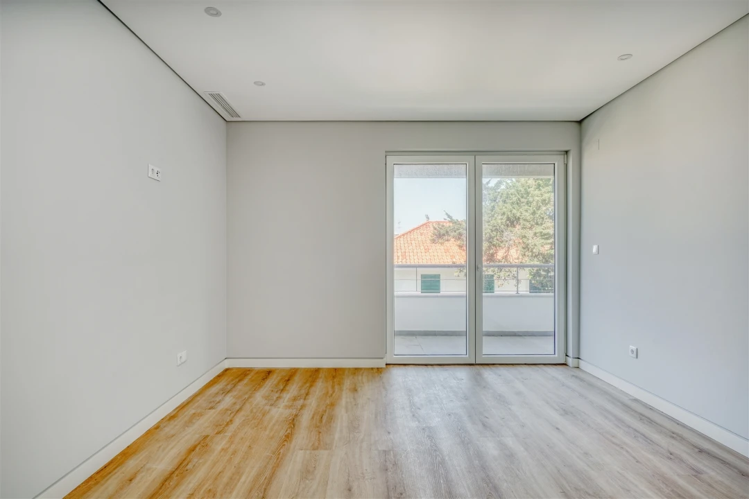 Apartamento T3 para Venda em Carcavelos e Parede Foto 16