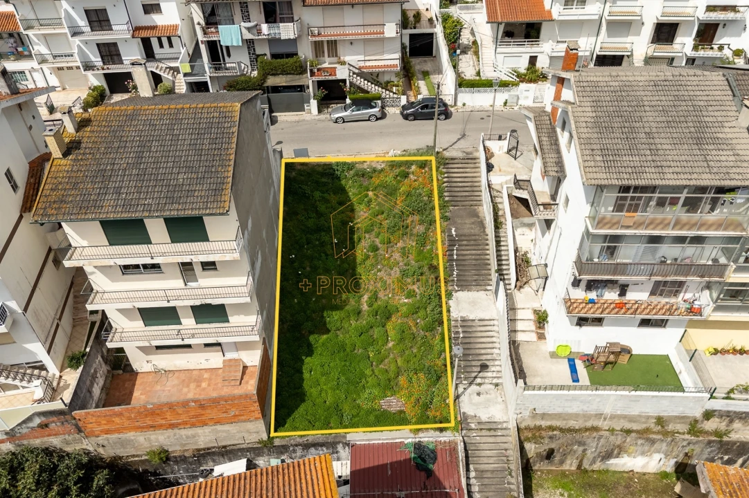 Terreno para Venda em Tavarede Foto 2