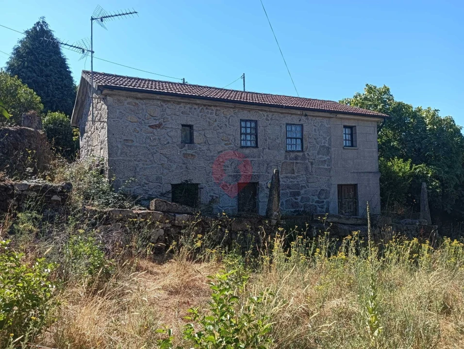 Moradia T2 para Venda em Riba de Mouro Foto 1