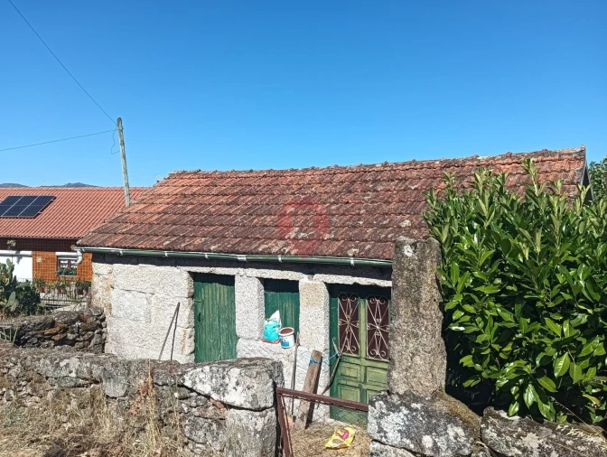 Moradia T2 para Venda em Riba de Mouro Foto 14