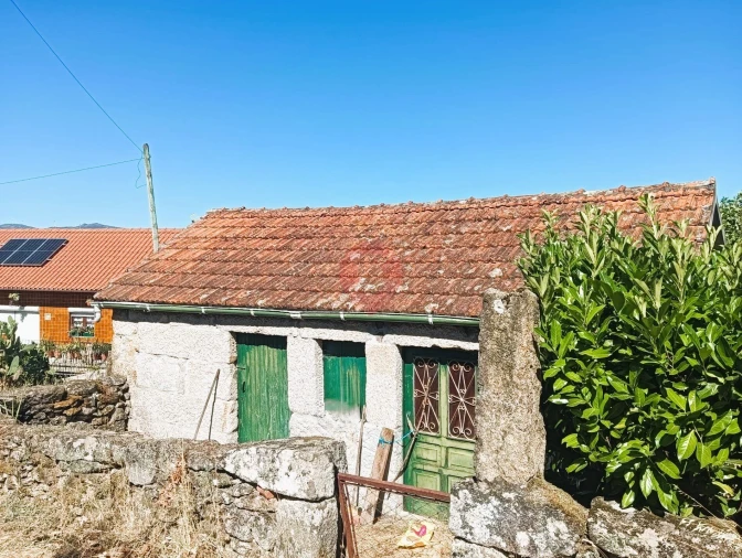 Moradia T2 para Venda em Riba de Mouro Foto 13