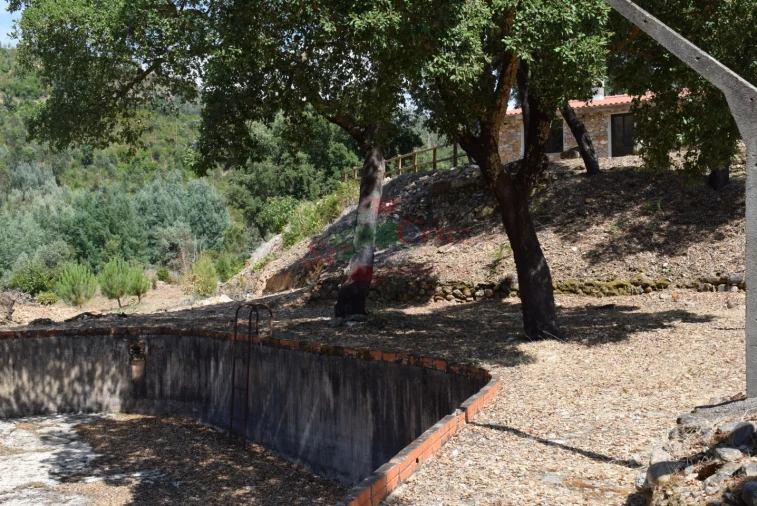 Quinta T2 para Venda em Lavegadas Foto 5