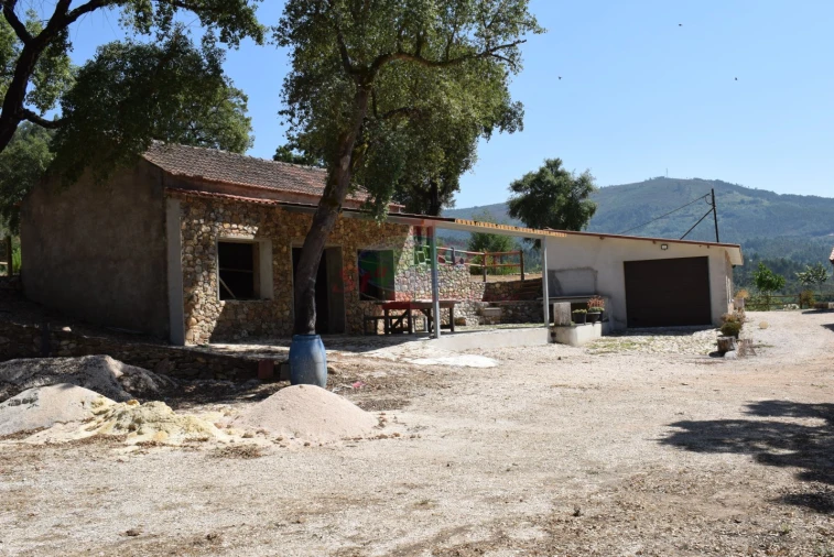 Quinta T2 para Venda em Lavegadas Foto 50