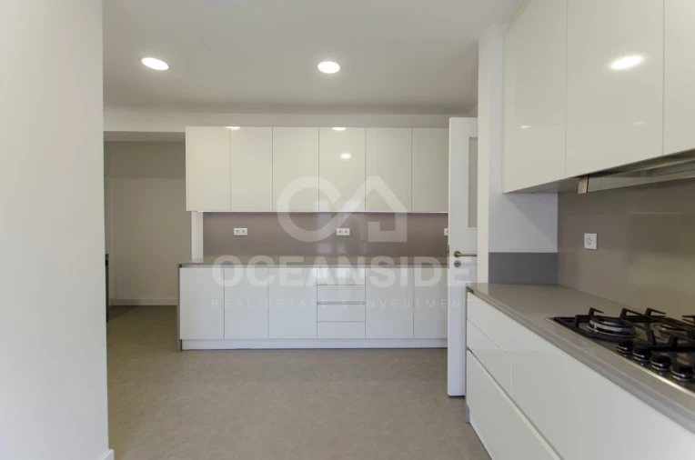 Apartamento T4 para Arrendamento em Oeiras e São Julião da Barra, Paço de Arcos e Caxias Foto 17