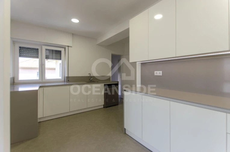 Apartamento T4 para Arrendamento em Oeiras e São Julião da Barra, Paço de Arcos e Caxias Foto 18