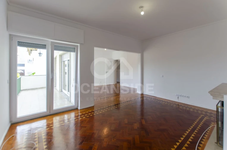 Apartamento T4 para Arrendamento em Oeiras e São Julião da Barra, Paço de Arcos e Caxias Foto 7